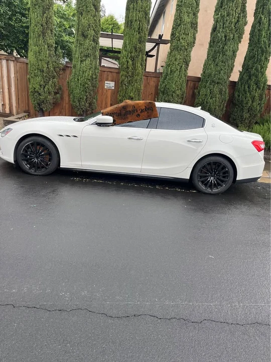 2017 Maserati Ghibli 3rd Gen - Image 2 of 8