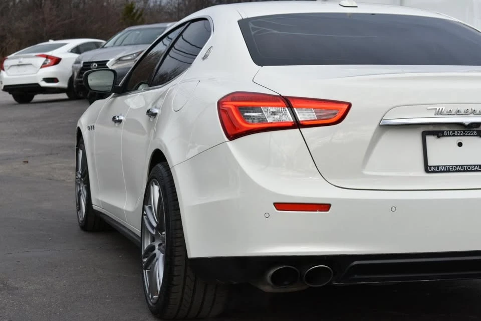 2017 Maserati Ghibli 3rd Gen - Image 14 of 20