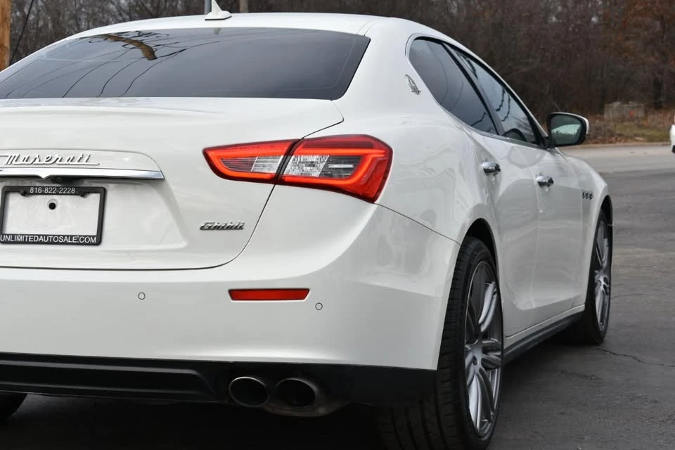 2017 Maserati Ghibli 3rd Gen - Image 13 of 20