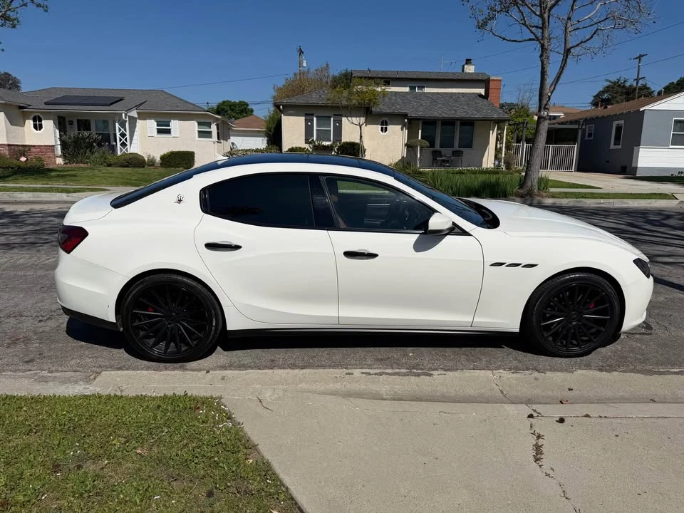 2017 Maserati Ghibli 3rd Gen - Image 5 of 9