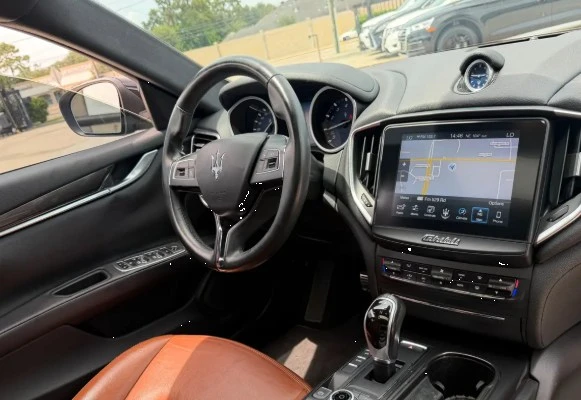 2017 Maserati Ghibli 3rd Gen - Image 9 of 12