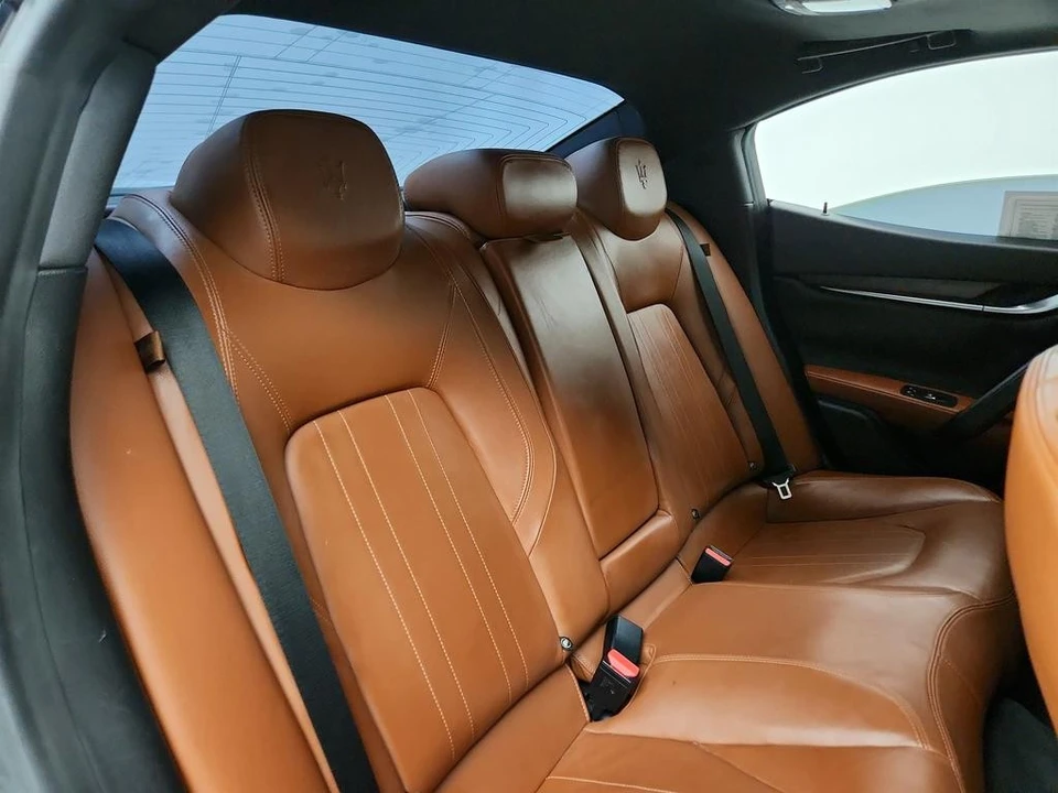 2017 Maserati Ghibli 3rd Gen - Image 28 of 31