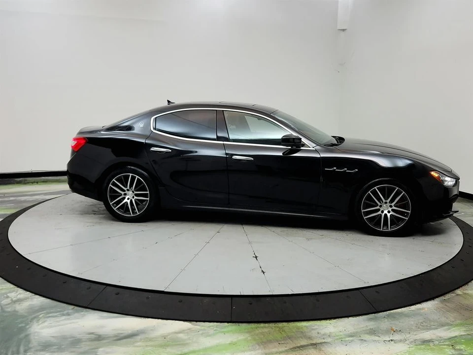 2017 Maserati Ghibli 3rd Gen - Image 4 of 31