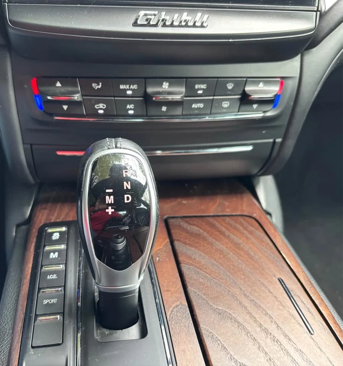 2017 Maserati Ghibli 3rd Gen - Image 13 of 19