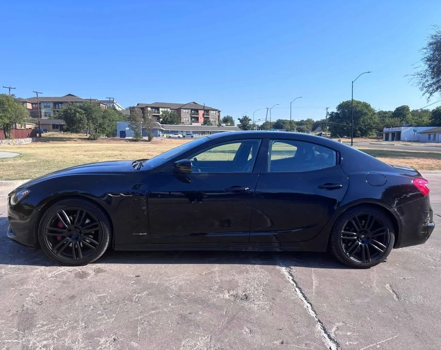 2017 Maserati Ghibli 3rd Gen - Image 5 of 11