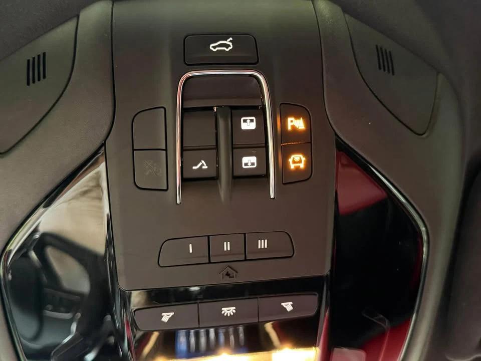 2017 Maserati Ghibli 3rd Gen - Image 18 of 20