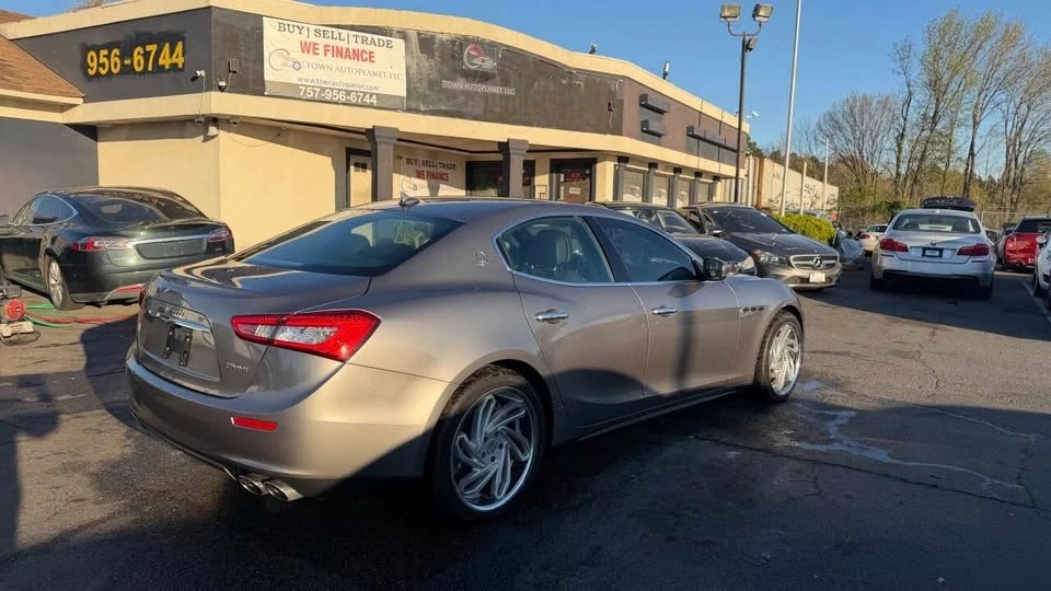 2017 Maserati Ghibli 3rd Gen - Image 7 of 20