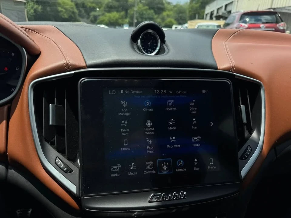 2017 Maserati Ghibli 3rd Gen - Image 19 of 20
