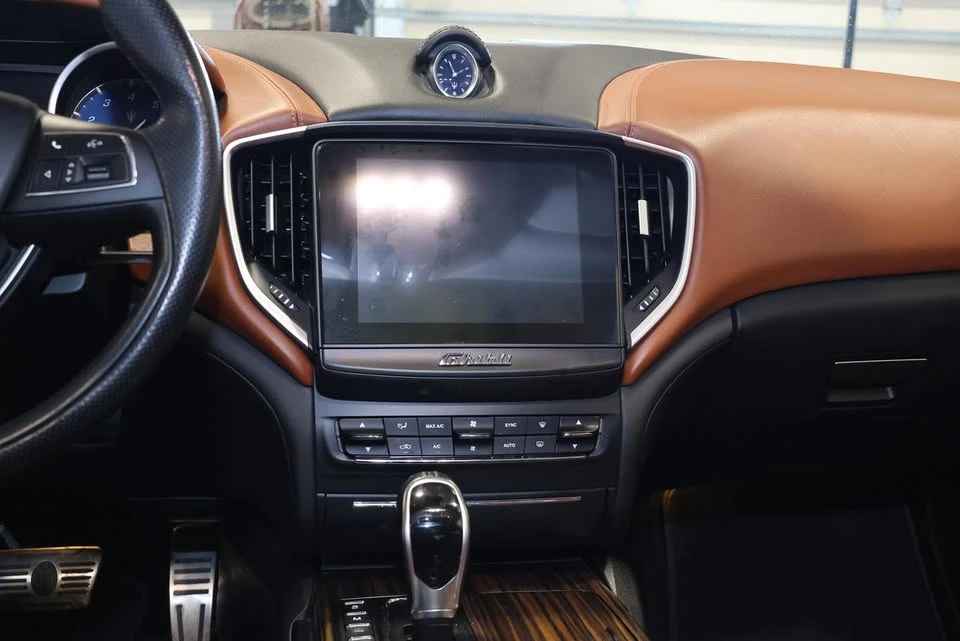 2017 Maserati Ghibli 3rd Gen - Image 16 of 20
