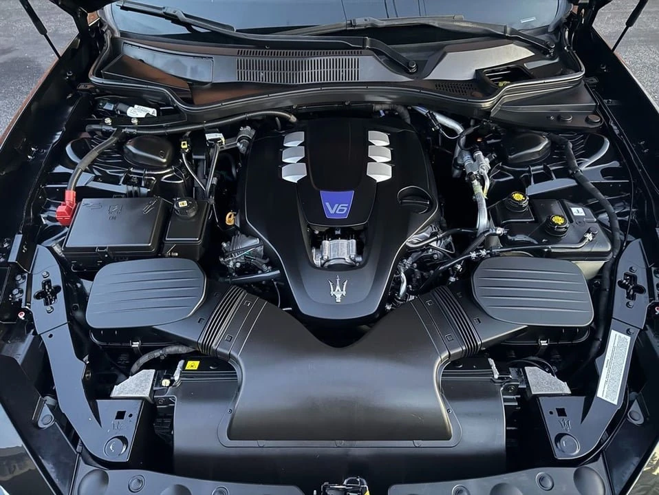 2017 Maserati Ghibli 3rd Gen - Image 19 of 20