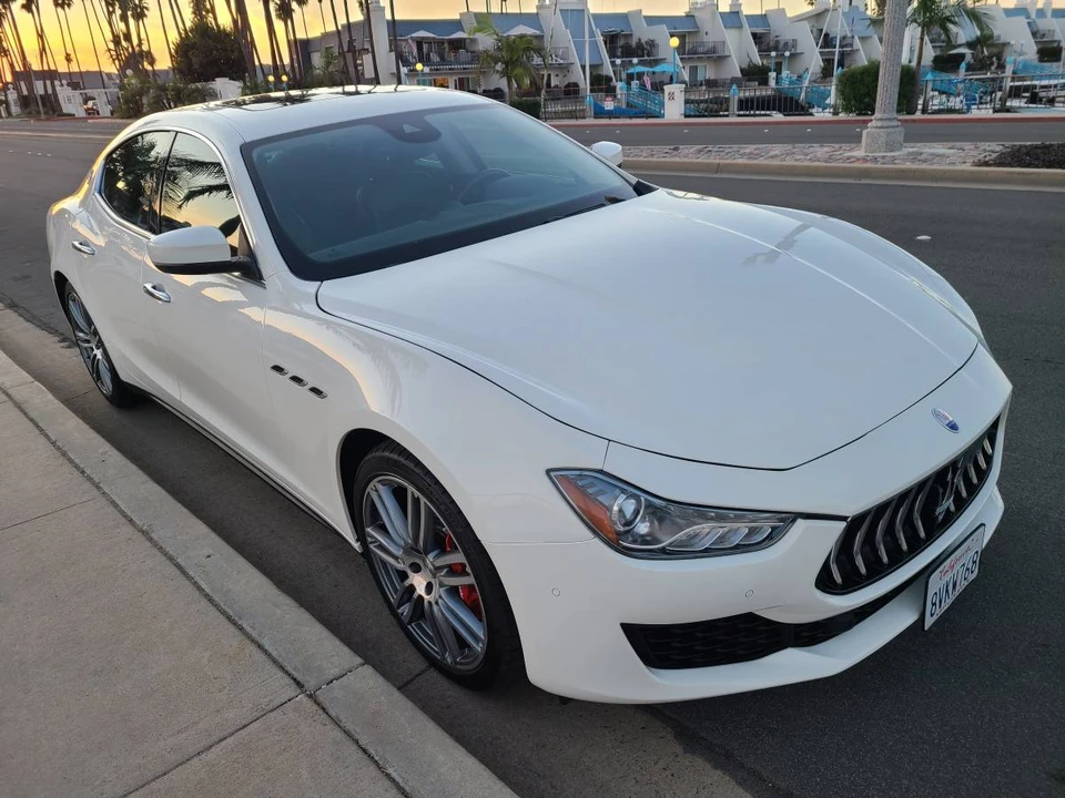 2017 Maserati Ghibli 3rd Gen - Image 11 of 22