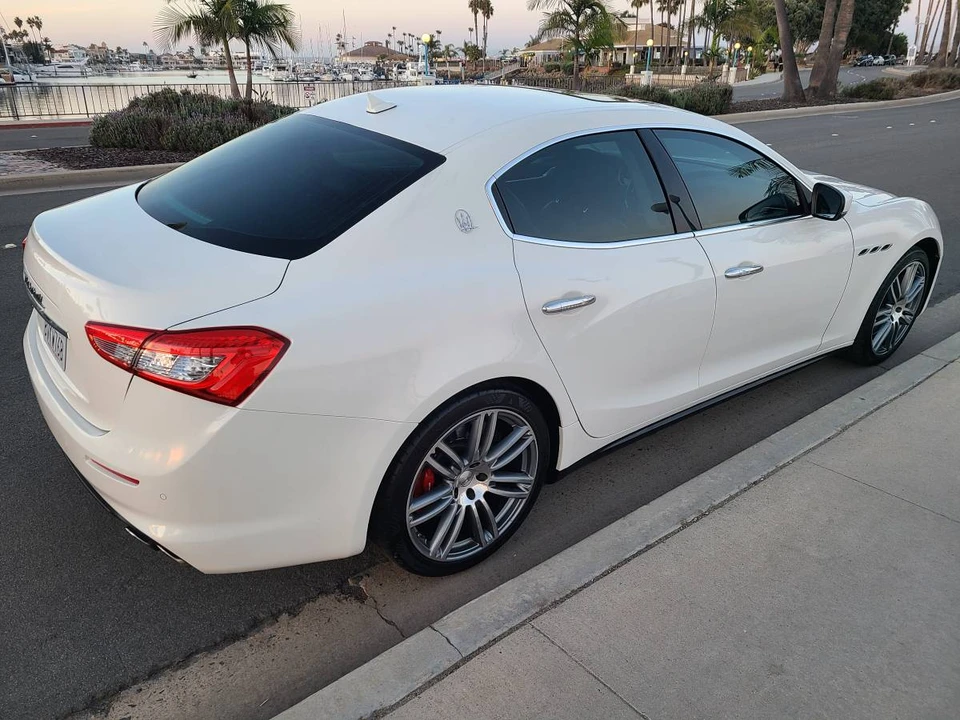 2017 Maserati Ghibli 3rd Gen - Image 9 of 24