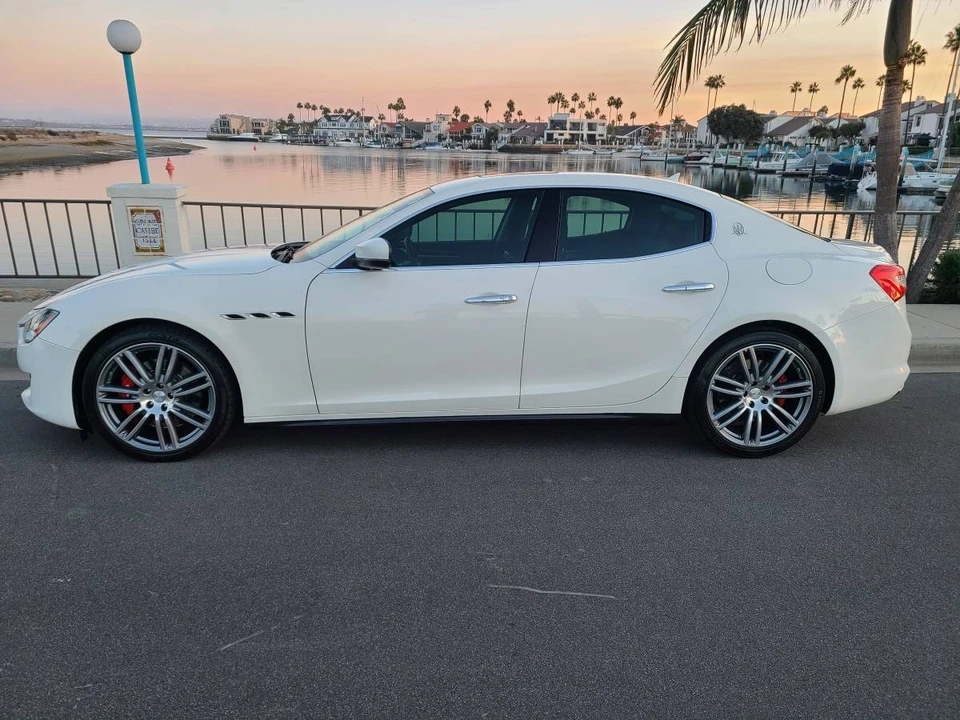2017 Maserati Ghibli 3rd Gen - Image 5 of 24