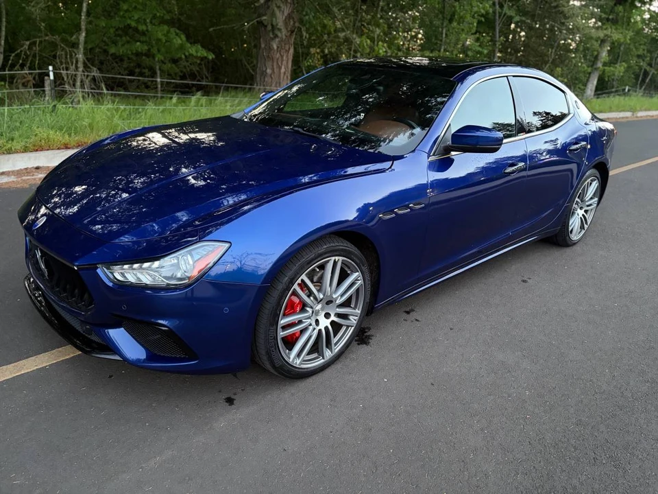 2017 Maserati Ghibli 3rd Gen - Image 13 of 24