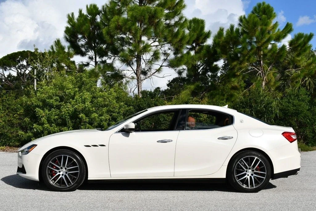 2017 Maserati Ghibli 3rd Gen - Image 3 of 12