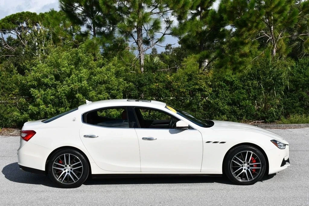 2017 Maserati Ghibli 3rd Gen - Image 7 of 12