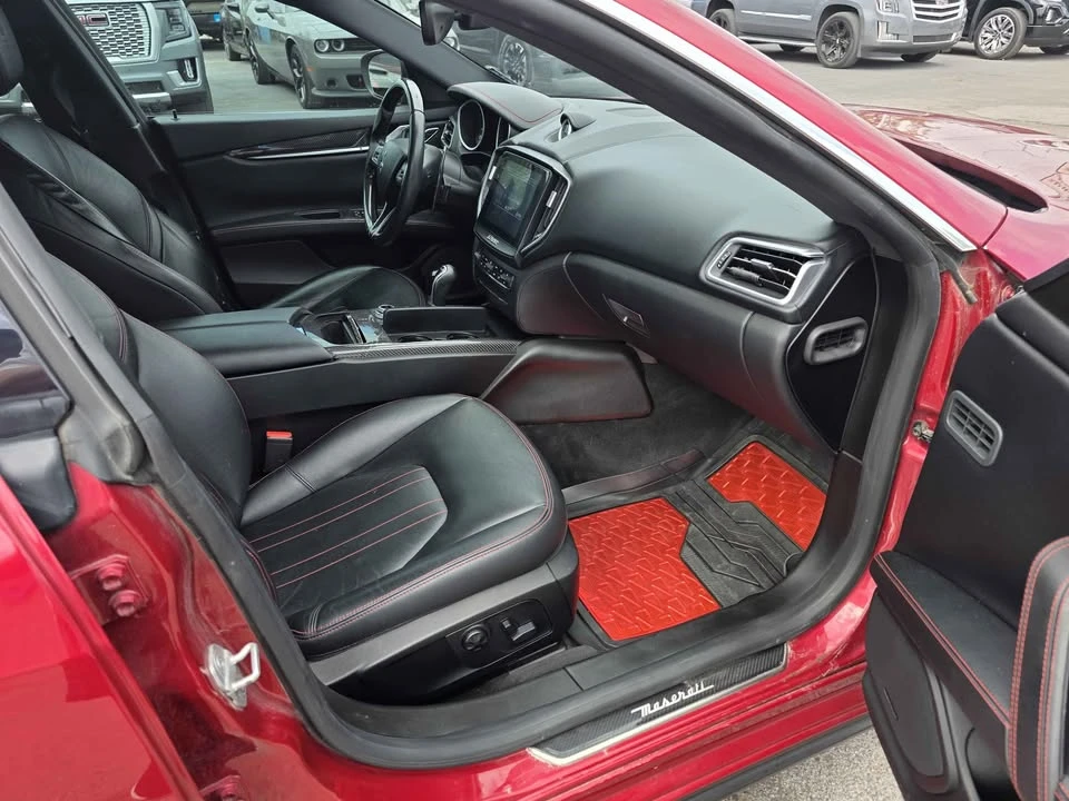 2017 Maserati - Image 16 of 17