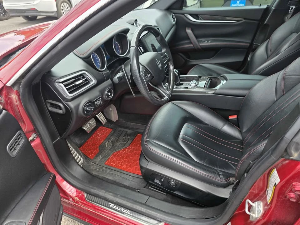 2017 Maserati - Image 5 of 17