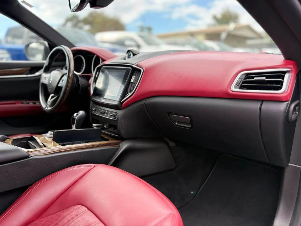 2017 Maserati Ghibli 3rd Gen - Image 11 of 20