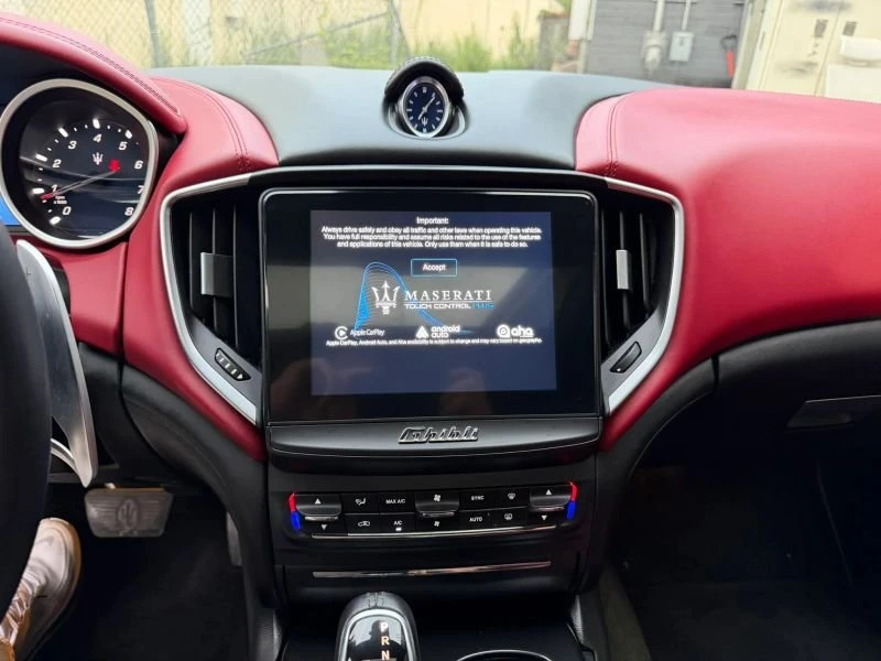 2017 Maserati Ghibli 3rd Gen - Image 13 of 20