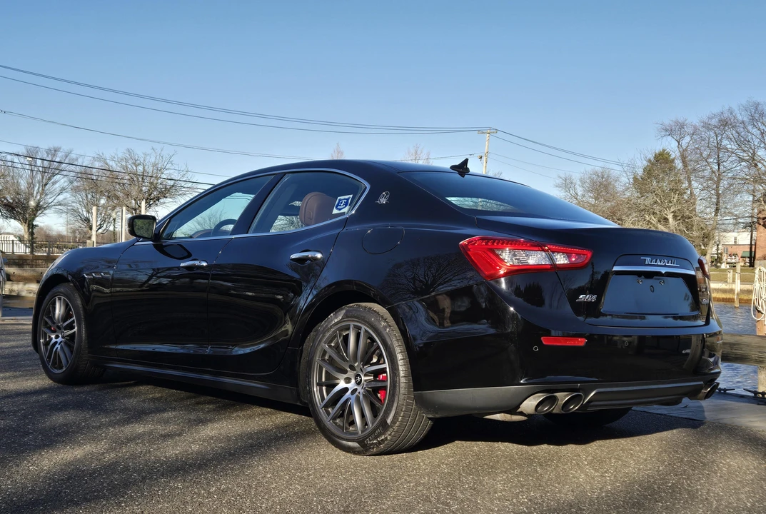 2017 Maserati Ghibli 3rd Gen - Image 14 of 31