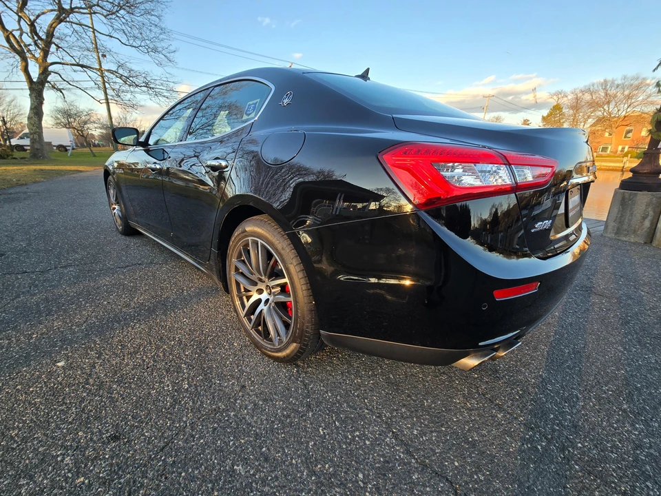 2017 Maserati Ghibli 3rd Gen - Image 17 of 31