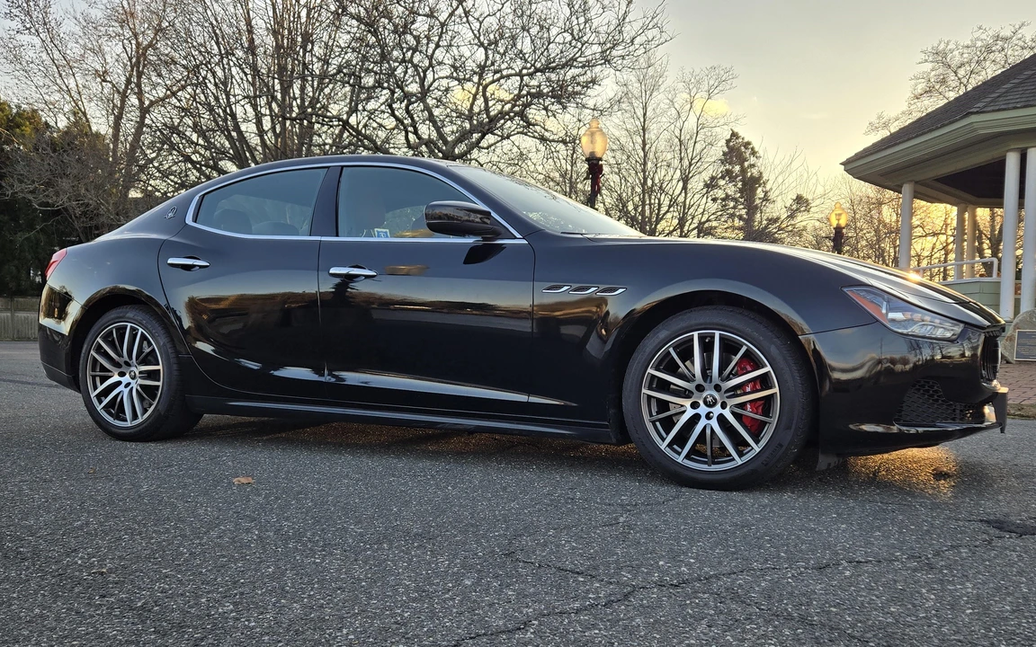 2017 Maserati Ghibli 3rd Gen - Image 28 of 31