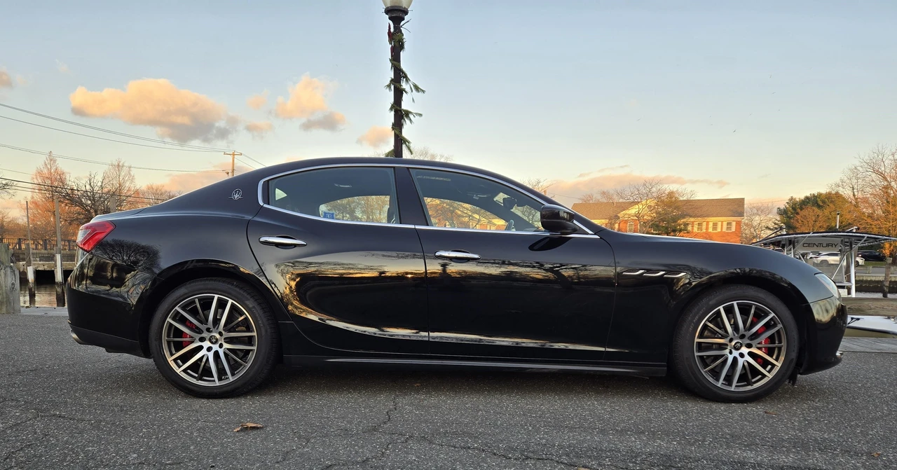 2017 Maserati Ghibli 3rd Gen - Image 26 of 31