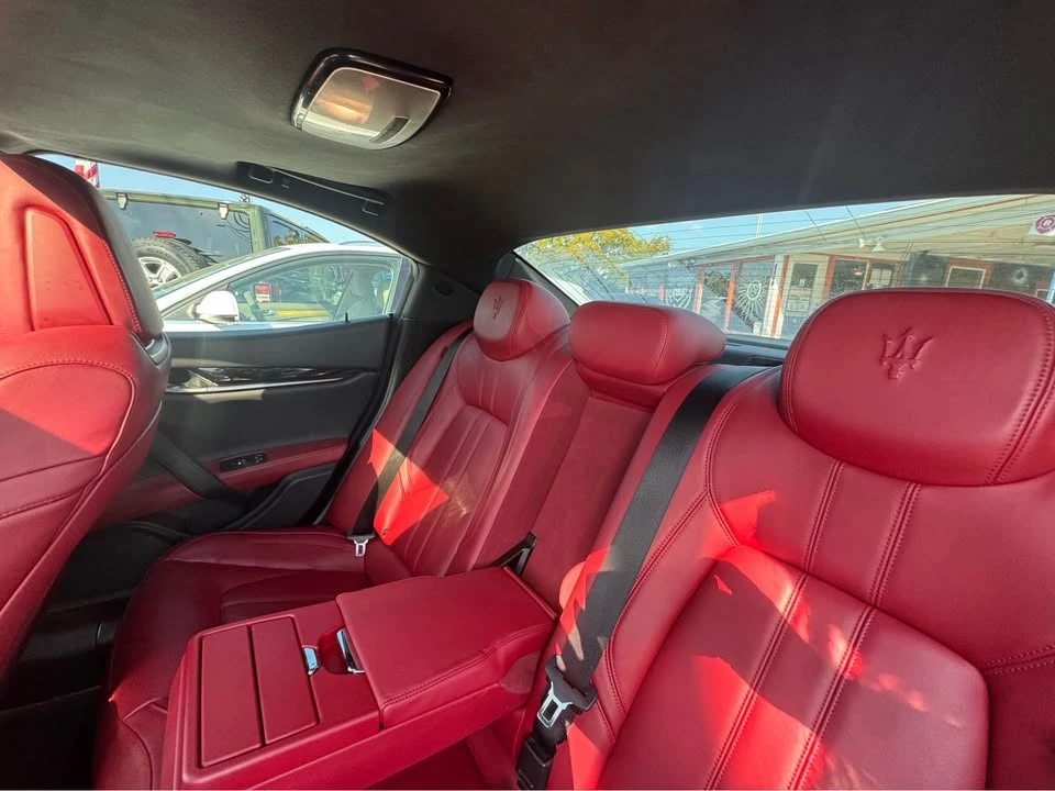 2017 Maserati Ghibli - Image 15 of 20