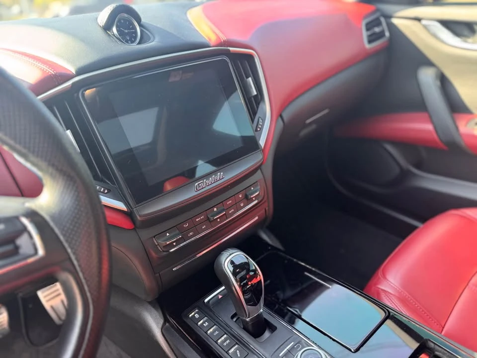2017 Maserati Ghibli - Image 11 of 20