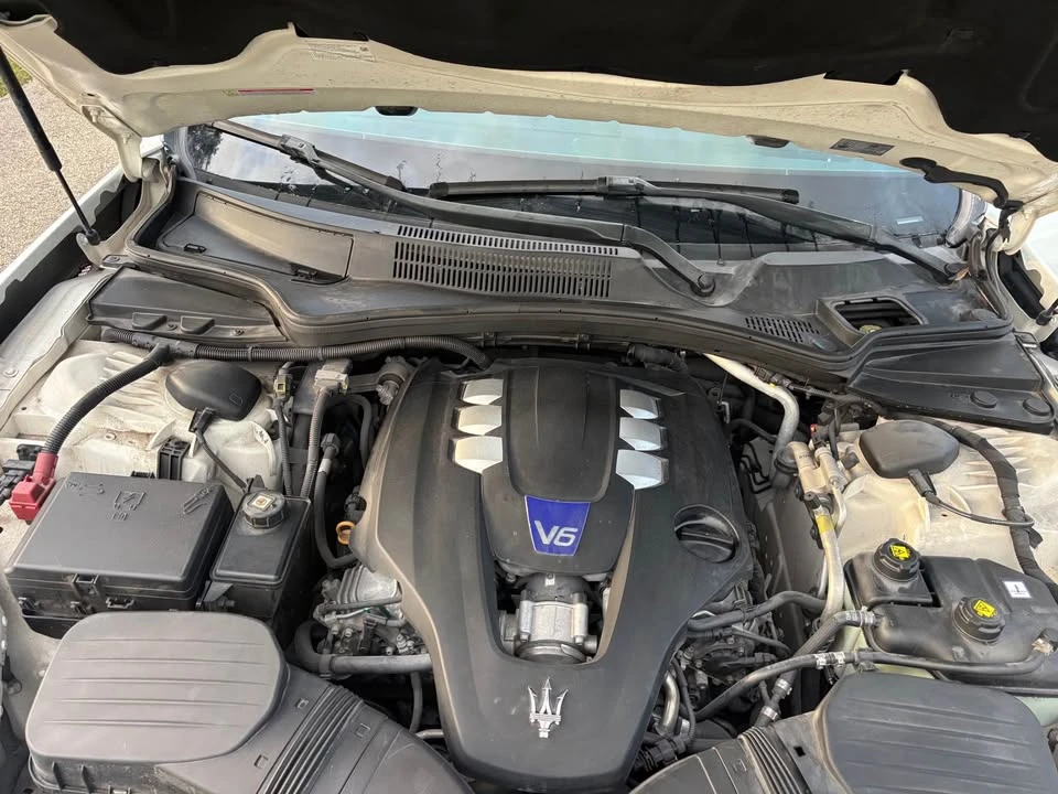 2017 Maserati Ghibli 3rd Gen - Image 9 of 11