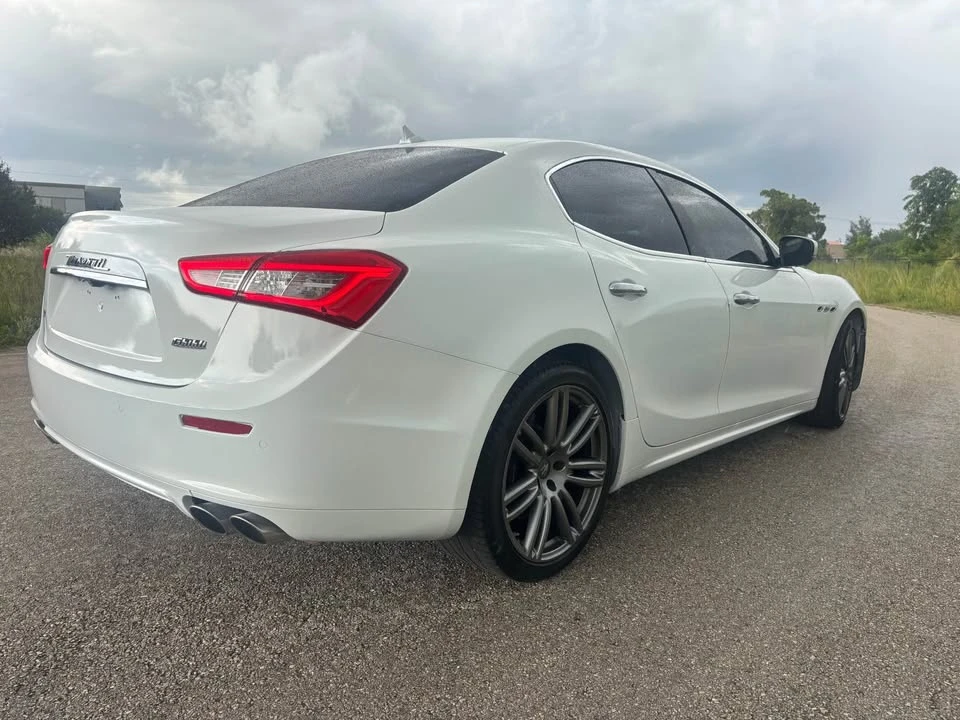 2017 Maserati Ghibli 3rd Gen - Image 10 of 11