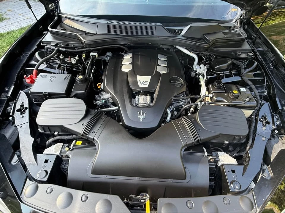 2017 Maserati Ghibli 3rd Gen - Image 14 of 19