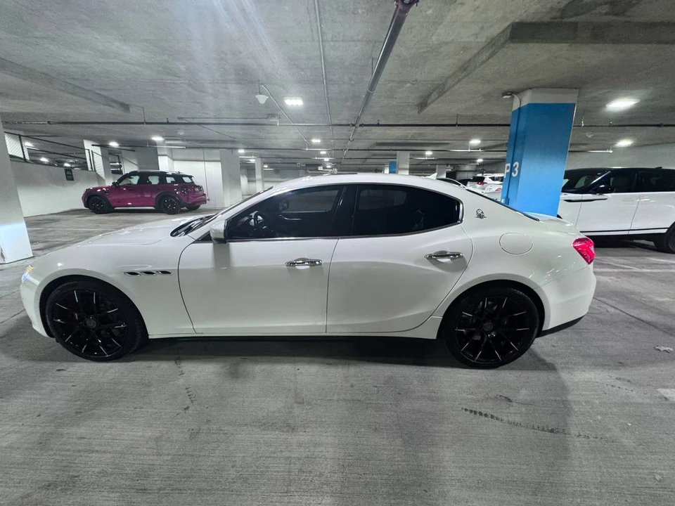 2017 Maserati Ghibli 3rd Gen - Image 9 of 12