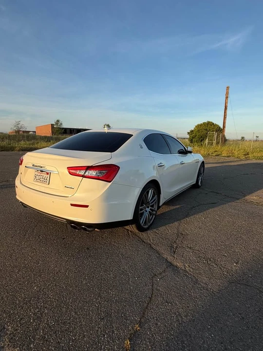 2017 Maserati Ghibli 3rd Gen - Image 5 of 18