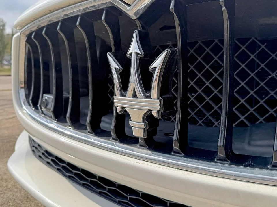 2017 Maserati Ghibli 3rd Gen - Image 9 of 15
