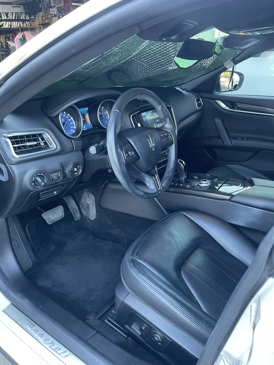 2017 Maserati Ghibli 3rd Gen - Image 13 of 31