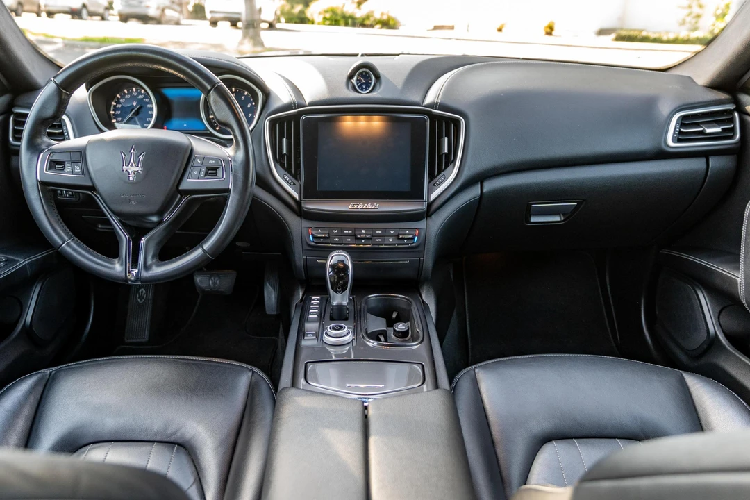 2017 Maserati Ghibli 3rd Gen - Image 29 of 31