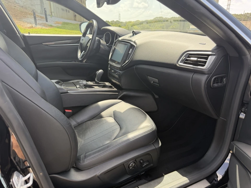 2017 Maserati Ghibli 3rd Gen - Image 22 of 24