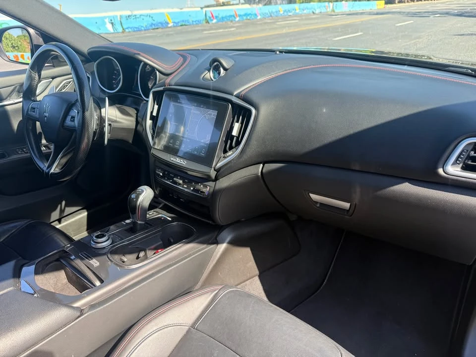 2017 Maserati Ghibli 3rd Gen - Image 9 of 16