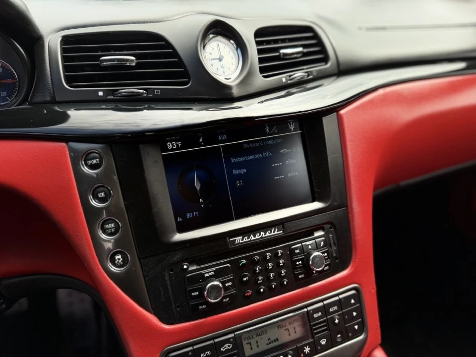 2017 Maserati GranTurismo 1st Gen - Image 14 of 17