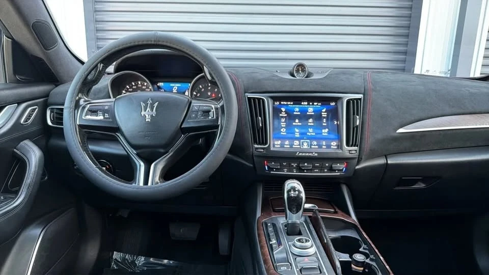 2017 Maserati Levante - Image 11 of 11