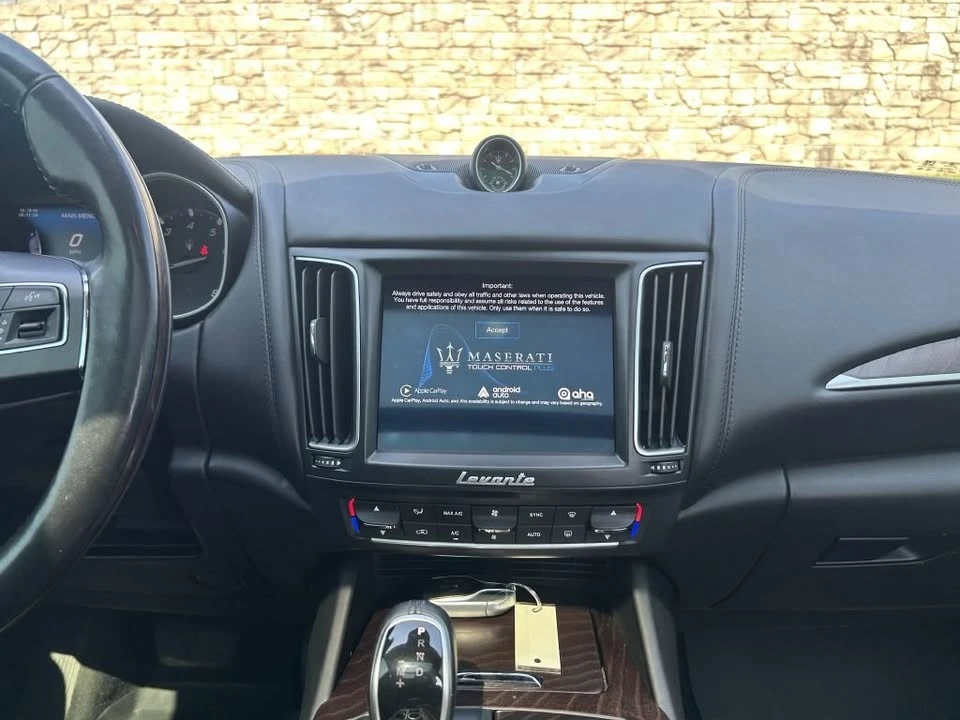 2017 Maserati Levante - Image 17 of 20