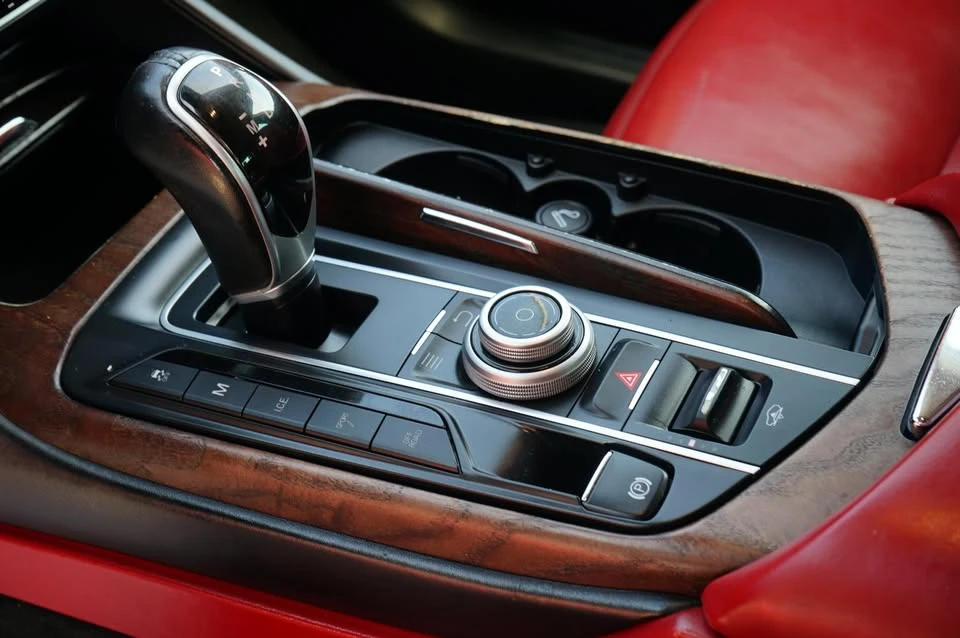 2017 Maserati Levante - Image 17 of 20
