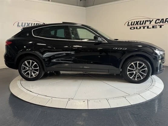2017 Maserati Levante - Image 7 of 20