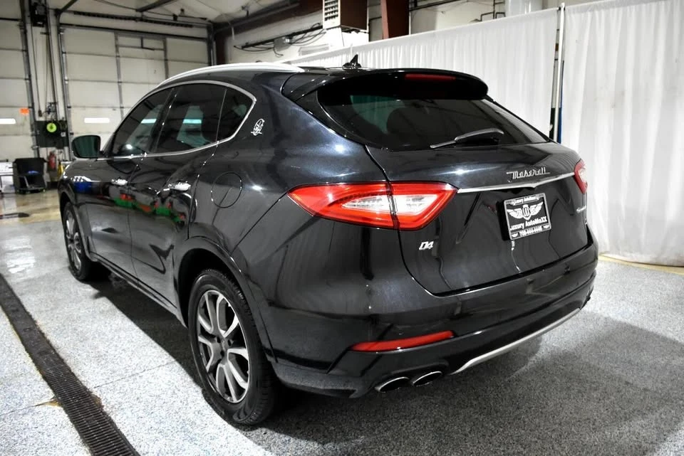 2017 Maserati Levante - Image 4 of 19