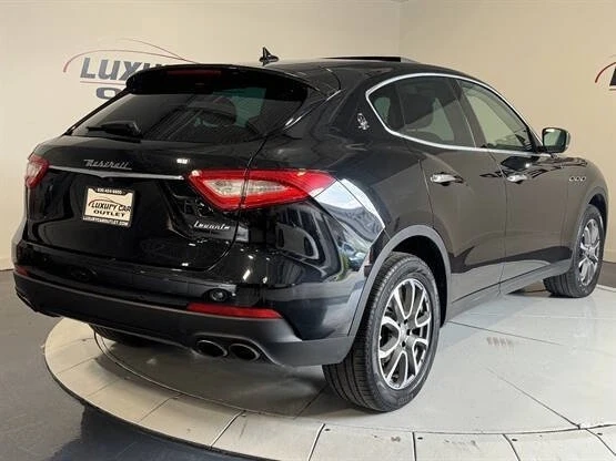 2017 Maserati Levante - Image 5 of 20