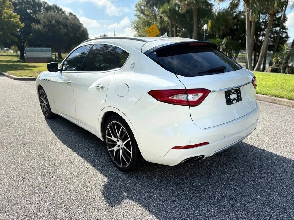 2017 Maserati Levante - Image 10 of 20
