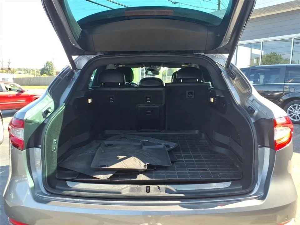 2017 Maserati Levante - Image 5 of 19