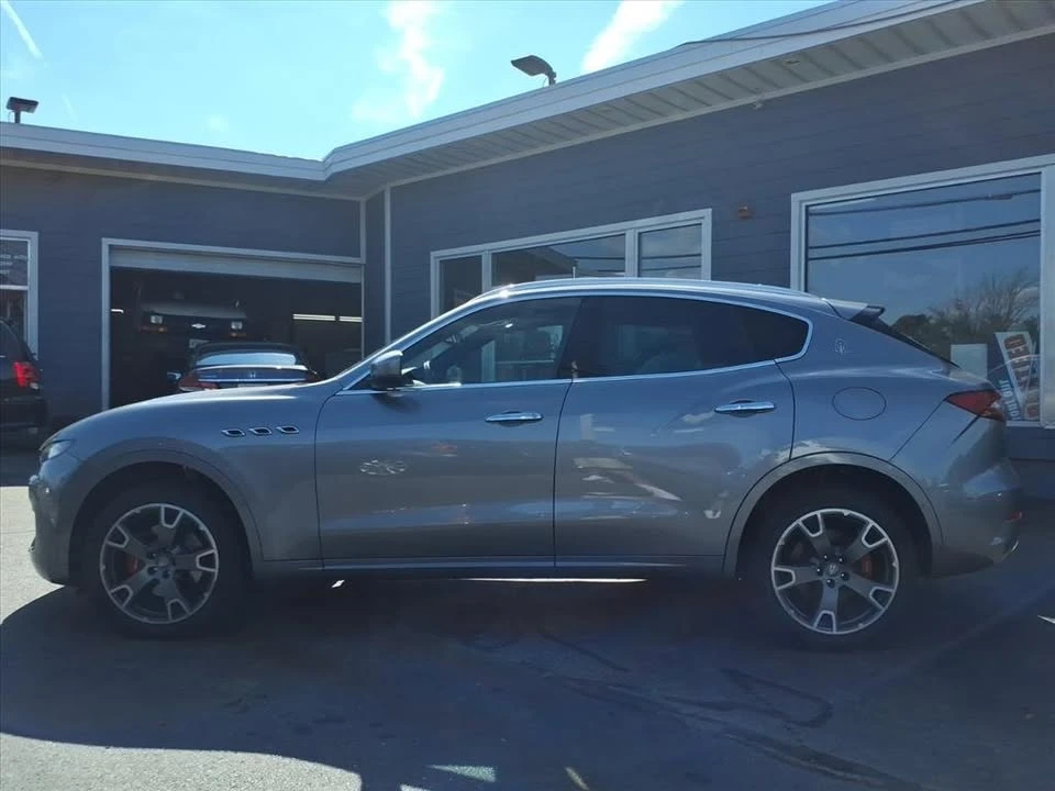 2017 Maserati Levante - Image 8 of 20